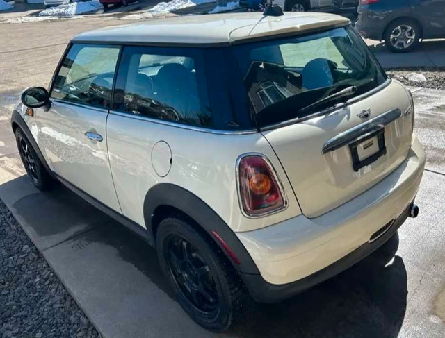 2010 MINI Cooper in Cars & Trucks in Edmonton - Image 2