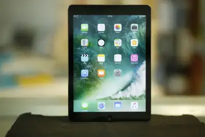 APPLE IPAD AIR 1, View more