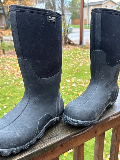 BOGS Men's Size 9 Winter Boots, View more