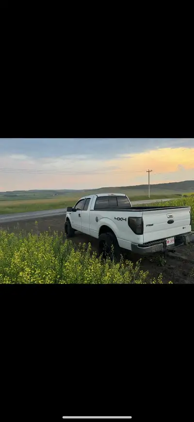 Selling my 2011 f150 super cab twin turbo eco boost body has 239,000kms engine and tranny was replac...