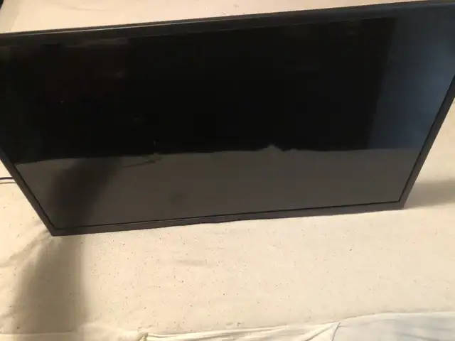 29 inch x 17 inch Insignia Tv with hdmi and  antenna and in TVs in Mississauga / Peel Region - Image 2