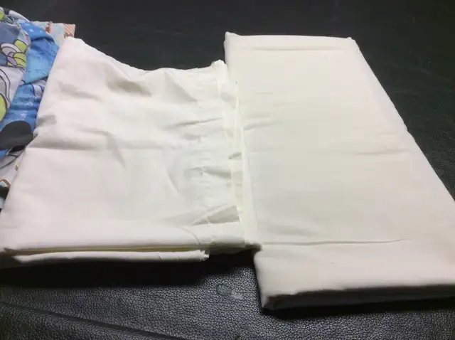 Draps,  taies oreillers et couvertures in Bedding in Sherbrooke - Image 3