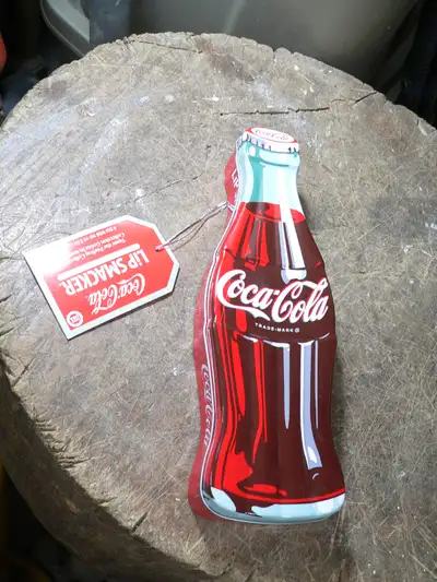 plusieurs articles a différent prix photo 1 a 4 canne coca cola # 10468 avec 4 lipsyl coca cola neuf...