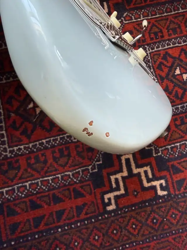 Fender American Vintage II 1965 Stratocaster - Sonic Blue in Guitars in City of Toronto - Image 9