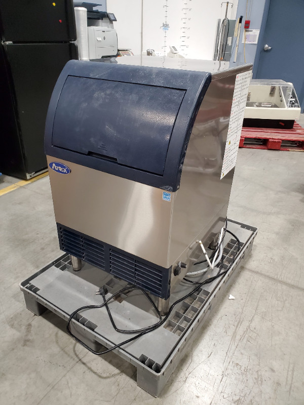 Atosa YR280-AP-161 283 lb Cube Ice Machine in Other in Calgary - Image 2