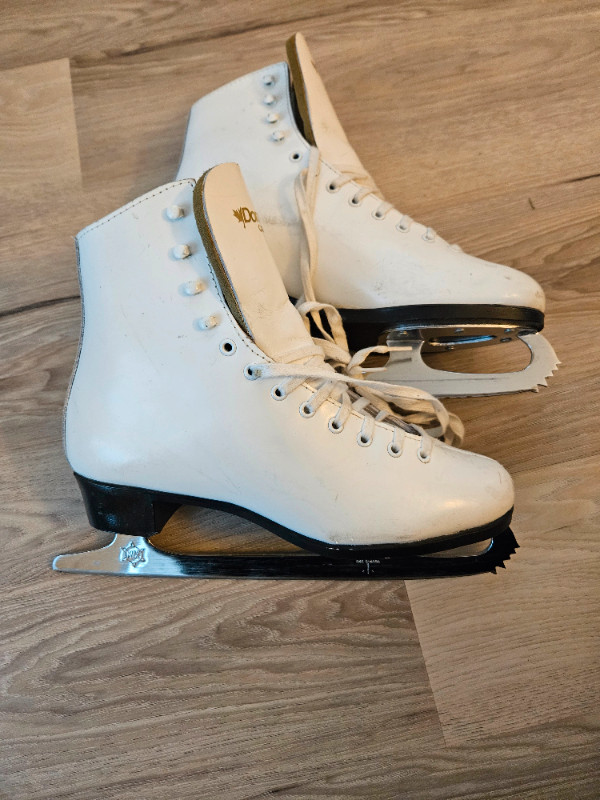 Ladies white figure skates.  Size 7. in Skates & Blades in St. Catharines - Image 2