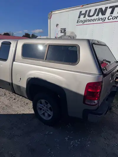 Up for sale is a 6 1/2 foot GMC Sierra Easton truck cap like new. It was sitting on a 2008 but will...