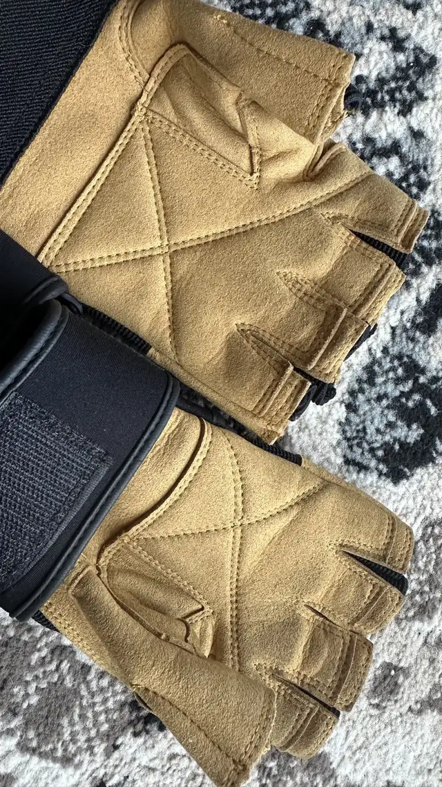 Schiek 540 Platinum Lifting Gloves w/ Wrist Wraps – Size (Large) in Exercise Equipment in Prince Albert - Image 2