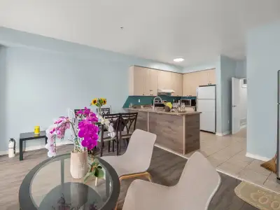 2 Rooms available for a Female Student Only. We have an All Female Student housing arrangement. Avai...