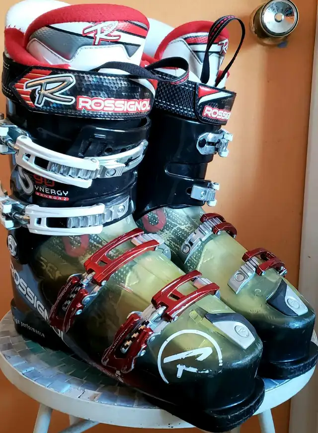 Bottes de ski alpin Rossignol SynergySensor2 90 taille 7-7.5 USA in Ski in City of Montréal - Image 4