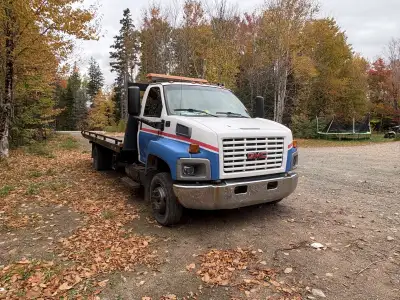 For sale 2003 GMC top kick 6500 series was laid up for about six months because ended up buying a ne...