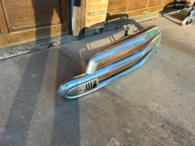 1951 Chev Grill for Sale in Auto Body Parts in Regina - Image 3