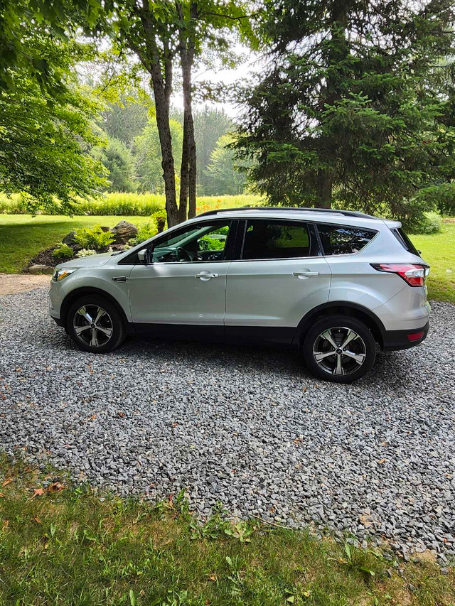 Ford Escape in Cars & Trucks in Muskoka