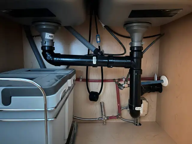 Plumbing service64385358699138121