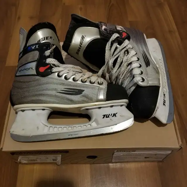 Mens hockey skates in Skates & Blades in City of Toronto - Image 2