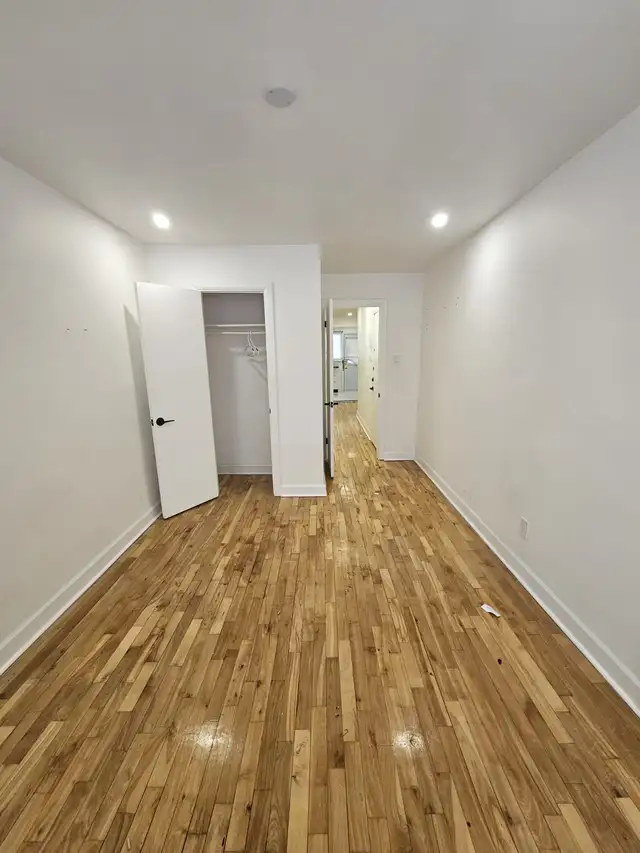 For Rent 3 1/2 apartment - 5 minute walk to Rosemont Metro