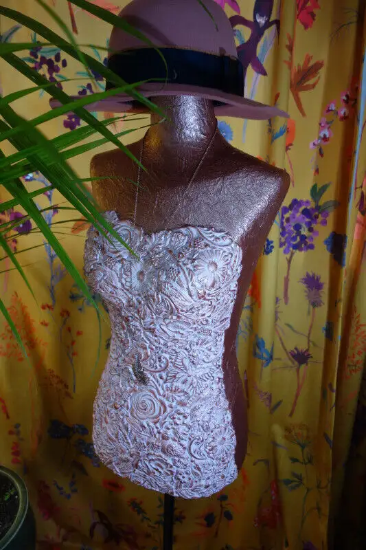 Artistic Display Mannequin in Jewellery & Watches in Edmonton - Image 8