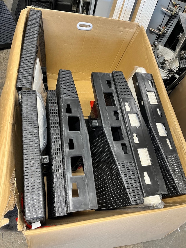 Resin Wicker Patio Conversation Set (new, READ AD) Patio & Garden