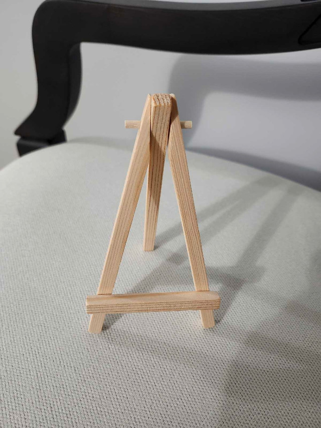 Wooden Tabletop Display Easel  in Home Décor & Accents in Markham / York Region