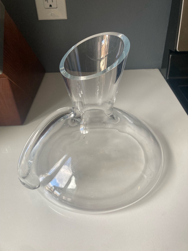 Wine Decanter in Kitchen & Dining Wares in City of Toronto