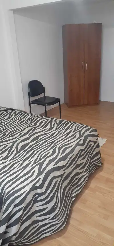 Grande chambre Frigo. personnel Secteur les rivières Propre et tranquille Autres informations. Seule...