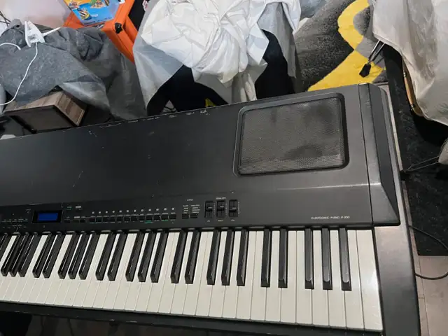 Keyboard Yamaha full lenght with stand etcc in Pianos & Keyboards in Longueuil / South Shore - Image 11