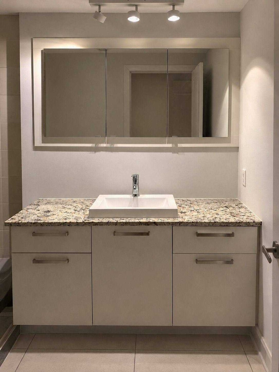 lease/ Sublet 4