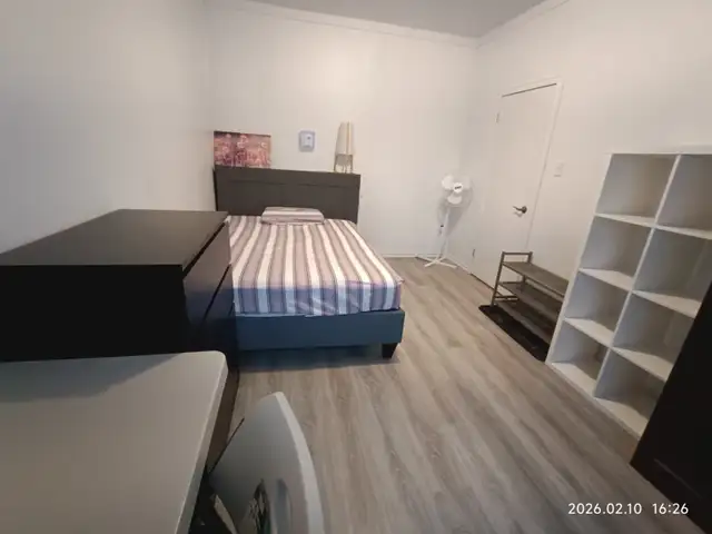 Big room, one min to metro Monk, All included. For female only.