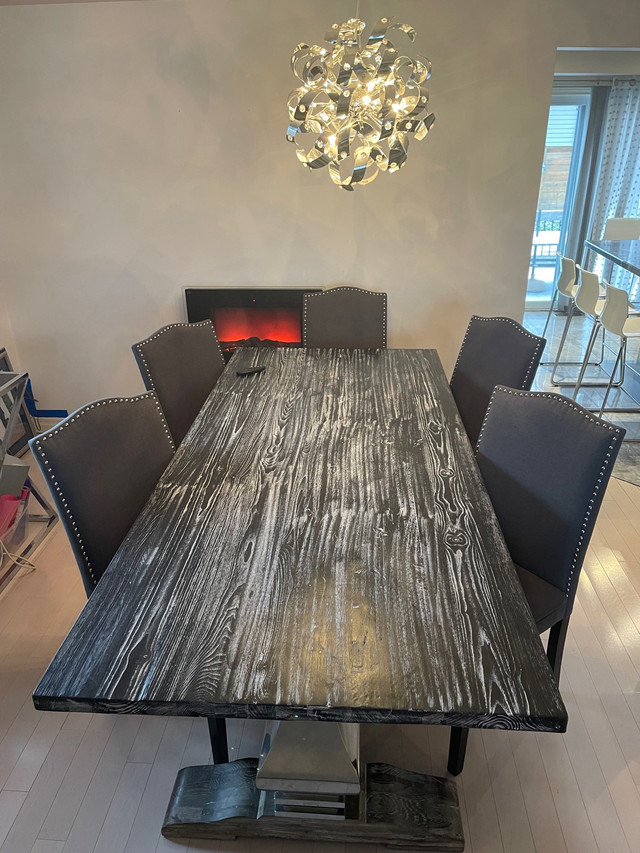 Dining Room Table in Dining Tables & Sets in St. Catharines