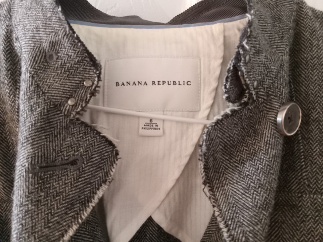 Super veston femme Banana Republic small dans Femmes - Hauts et vêtements d'extérieur  à Laval/Rive Nord - Image 3