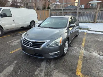 Nissan Altima SL 2015 with Technology Package Well maintained Sunroof Leather seats Reverse Camera F...