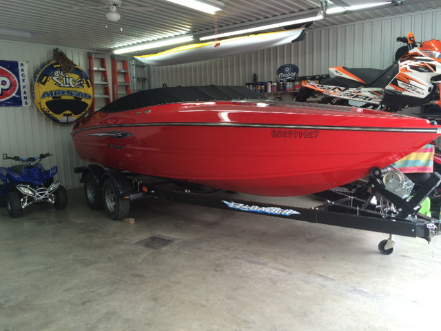 Stingray 225SX dans Vedettes et bateaux à moteur  à Sherbrooke