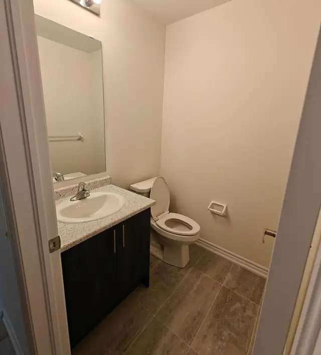 Female Only - Private Room For Rent in Room Rentals & Roommates in Kawartha Lakes - Image 10