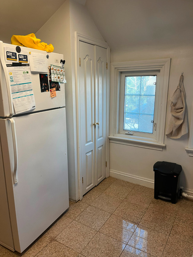 3 Bedroom 1 Bathroom Apartment located in the Glebe in Long Term Rentals in Ottawa - Image 2