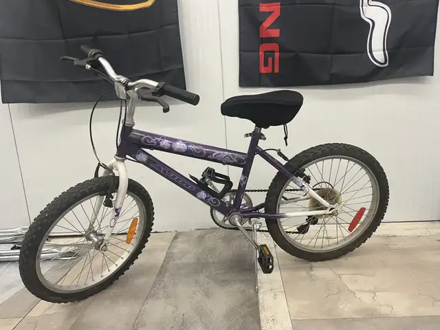Vélo Bicyclette Pour Jeune Fille 20 po Mauve in Kids in Laval / North Shore - Image 2