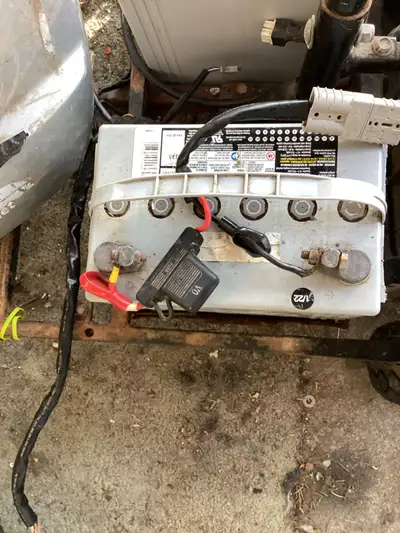 2 MOBILITY SCOOTER BATTERIES 24 VOLT 8 MONTHS OLD WITH CHARGER https://youtu.be/skFoTG2ChUw?si=YX1T0...