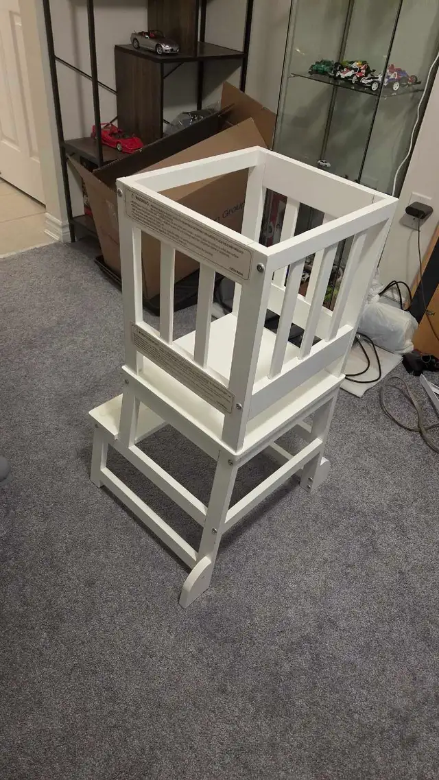 Fisher Price toddler step stool in Other in Markham / York Region - Image 4