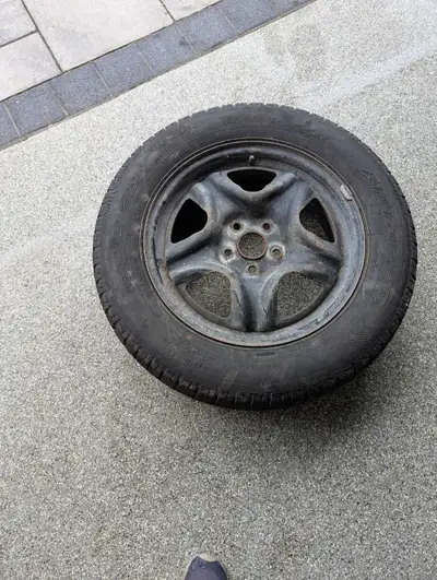 Antares Winter Tires and Rims These tires were used in a 2016 Toyota RAV4. Size - 225/65/R17 Bolt pa...