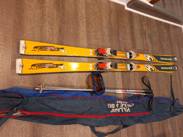Ski Alpin Dynastar : 178 cm 69.5 pouces , avec bâtons de sk in Ski in City of Montréal
