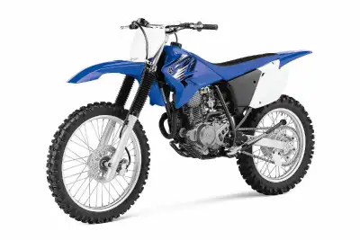 WANTED: Trail Bike (200–250cc) — Have 1966 Vox Vintage Amp to Trade Looking for a trail bike in the...