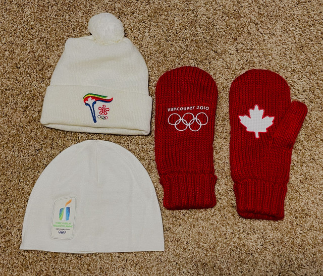 2010 OIympic Torchbearer Uniform/Kit in Arts & Collectibles in Terrace - Image 3