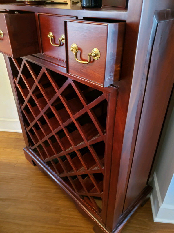Wine rack in Hutches & Display Cabinets in West Island - Image 2
