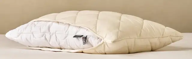 *Brand New King Size Deluxe Washable Wool Quilted Pillow Cover F in Bedding in St. Catharines - Image 7