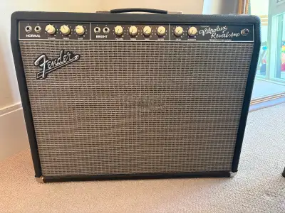 Fender “Custom” Vibrolux Reverb, View more