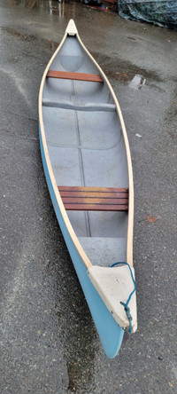 Blue Fiberglass Fronteirsman canoe