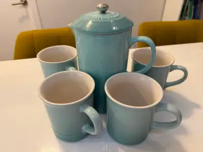 Le Creuset French Press with 4 Mugs Set, View more