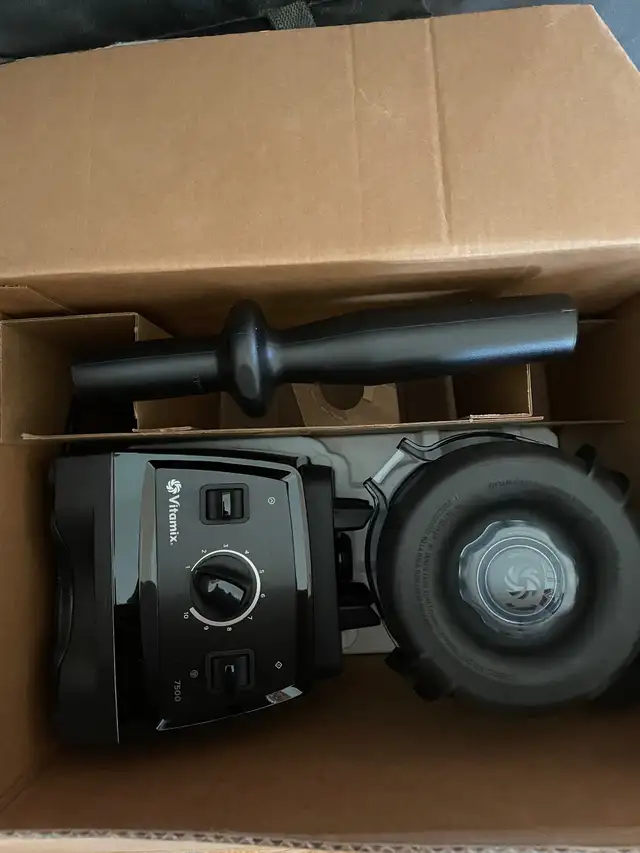 Vitamix 7500 Blender in Processors, Blenders & Juicers in City of Toronto - Image 8