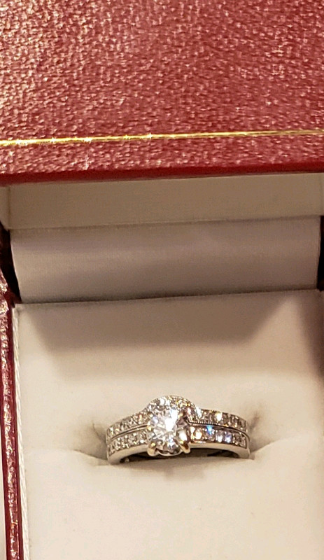 14K White Gold Diamond Engagement and Wedding Ring in Jewellery & Watches in Kawartha Lakes