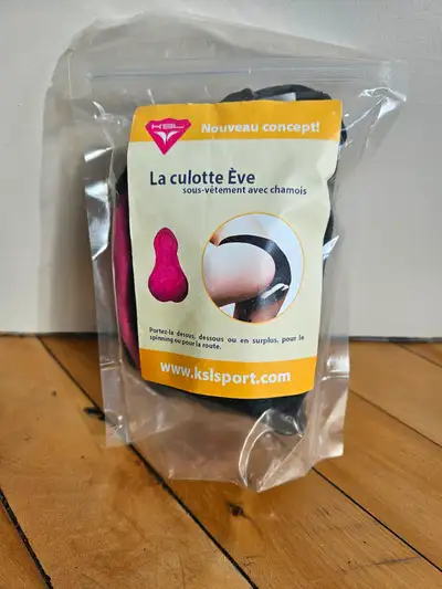 Short de vélo ou spinning femme  S-M  /woman cycling gear, View more