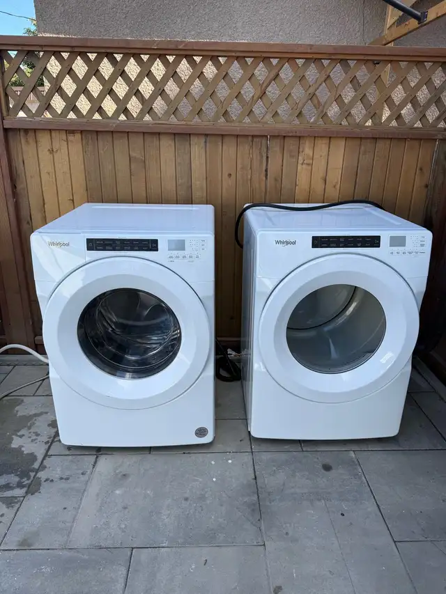 Whirlpool Washer & Dryer Set – Like New